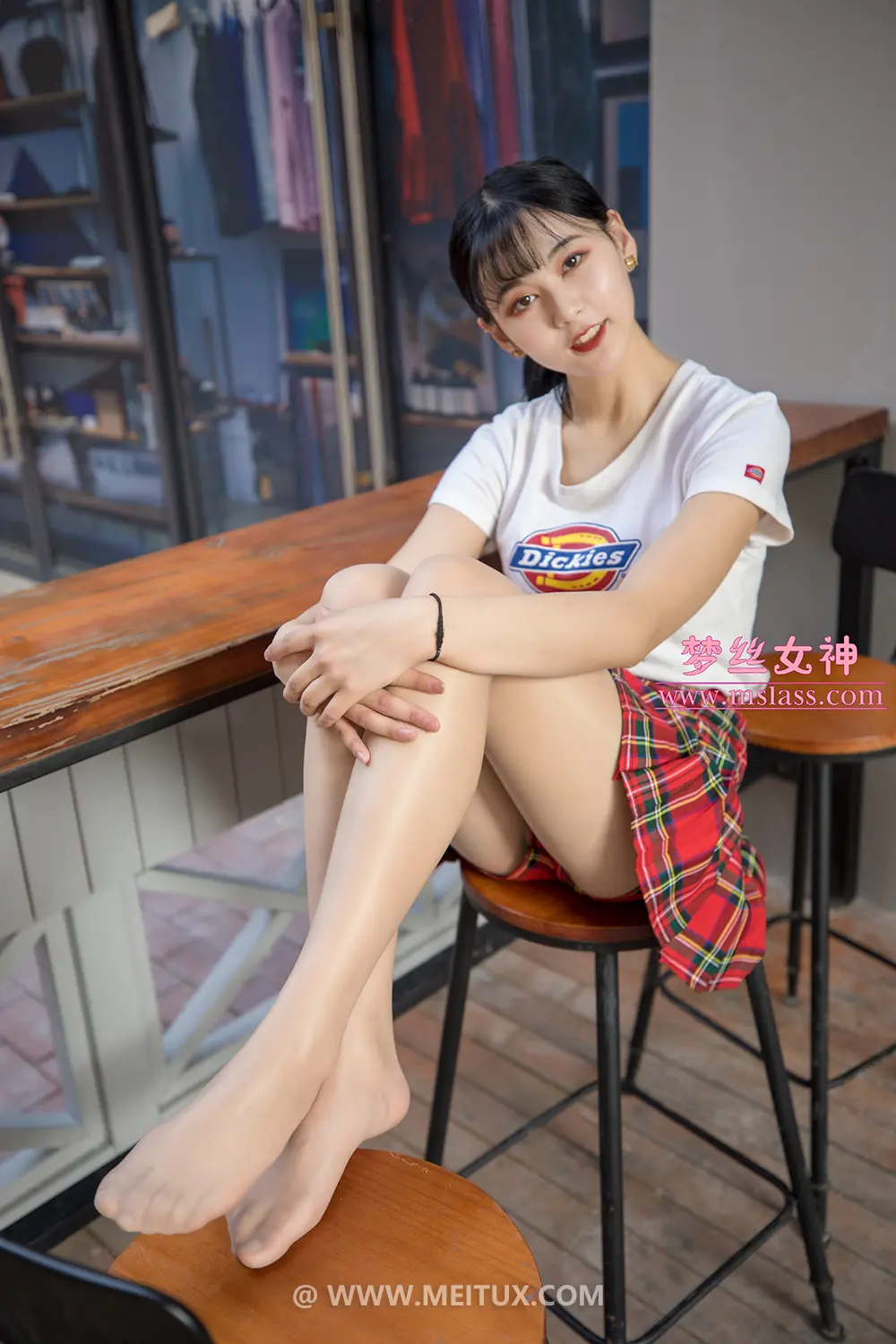 [MSLASS梦丝女神] 2019-05-23 油光丝袜少女 可岚 [74P1V-911MB]